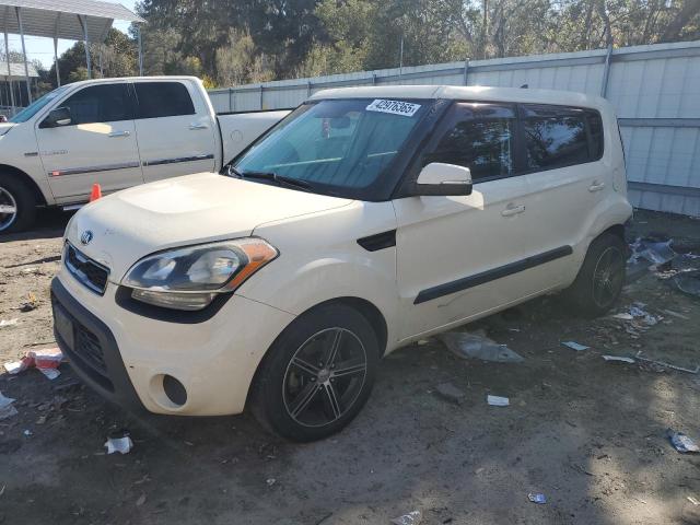 KIA SOUL + 2013 with VIN KNDJT2A63D7514304 - Photo from auction