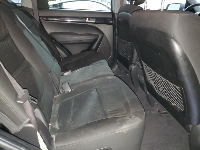 Photo 11 from auction – 2014 KIA SORENTO LX with VIN 5XYKTCA69EG540713