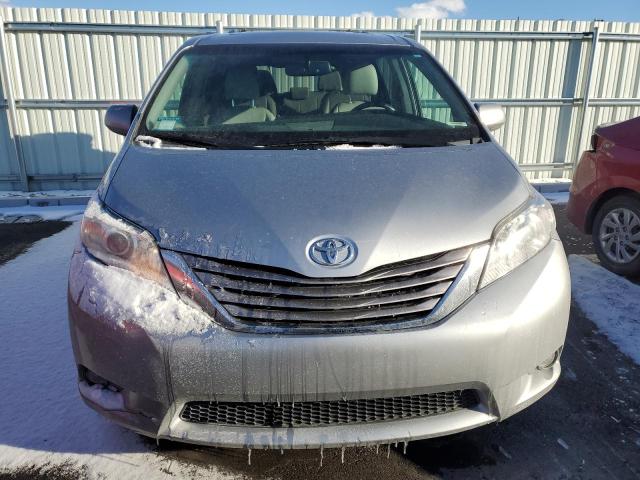 Photo 5 from auction – 2017 TOYOTA SIENNA with VIN 5TDDZ3DC9HS185820