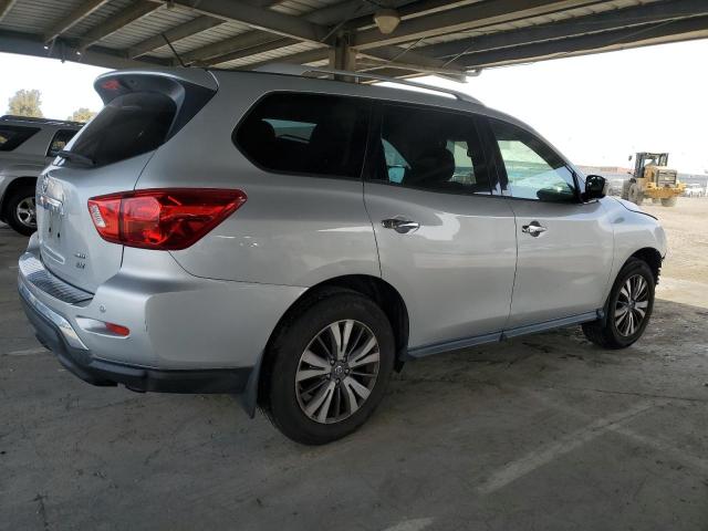 Photo 3 from auction – 2017 NISSAN PATHFINDER with VIN 5N1DR2MM2HC609029