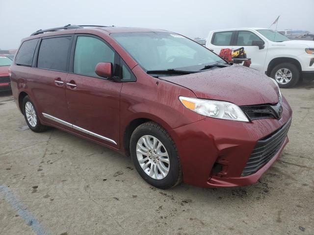 Photo 4 from auction – 2014 TOYOTA SIENNA XLE with VIN 5TDYK3DCXES464727