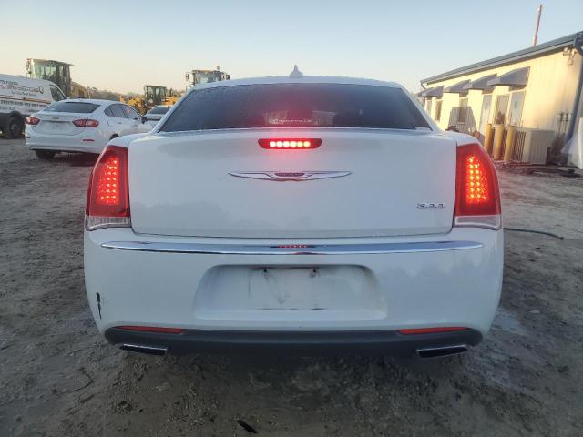 Photo 6 from auction – 2015 CHRYSLER 300 LIMITE with VIN 2C3CCAAG3FH859307
