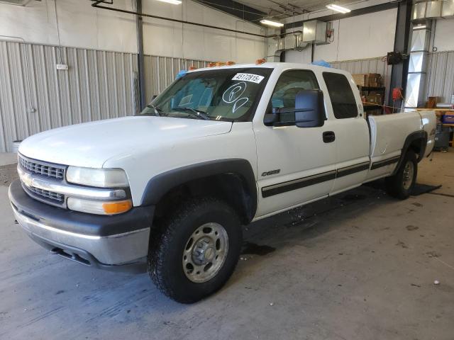 CHEVROLET SILVERADO 2000 with VIN 1GCGK29U1YE244863 - Photo from auction