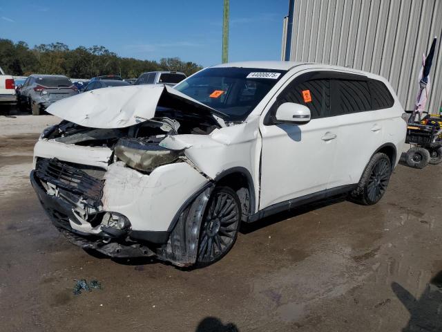 MITSUBISHI OUTLANDER 2015 с VIN JA4AD3A34FZ012010 - Фото с аукциона