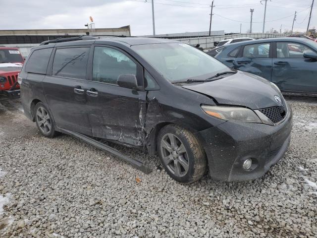 Photo 4 from auction – 2017 TOYOTA SIENNA SE with VIN 5TDXZ3DC3HS884440