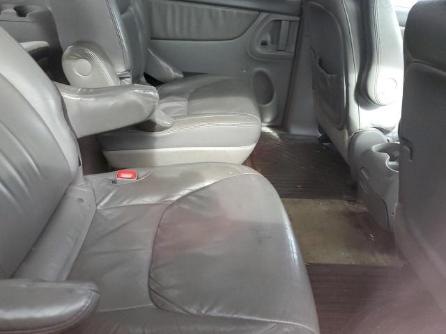 Photo 11 from auction – 2005 TOYOTA SIENNA XLE with VIN 5TDBA22C85S034474