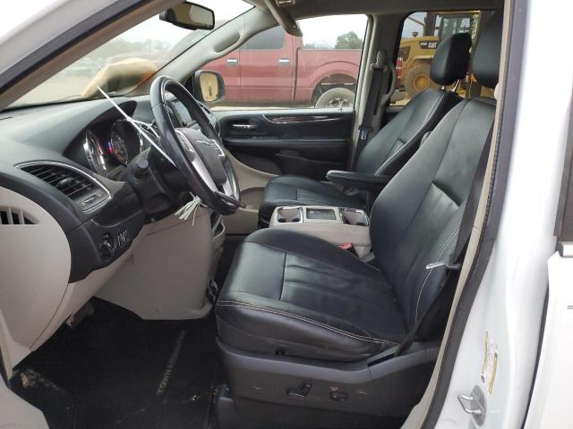 Photo 7 from auction – 2016 CHRYSLER TOWN & COU with VIN 2C4RC1BG4GR268211
