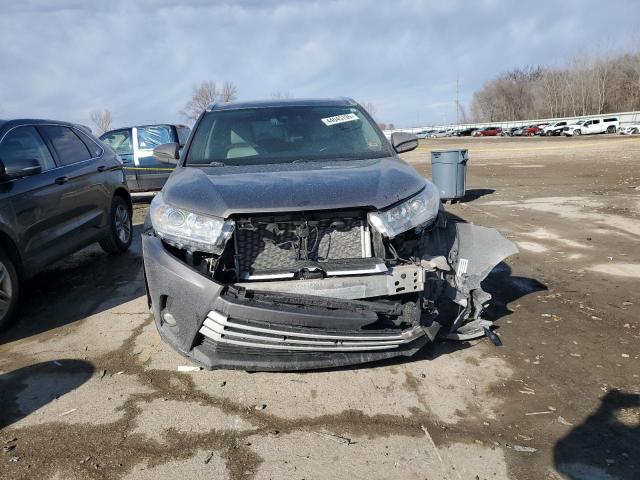 Photo 5 from auction – 2019 TOYOTA HIGHLANDER with VIN 5TDJZRFH7KS583579