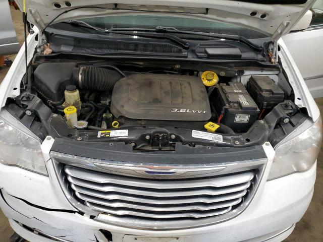 Photo 12 from auction – 2016 CHRYSLER TOWN & COU with VIN 2C4RC1BG6GR173357