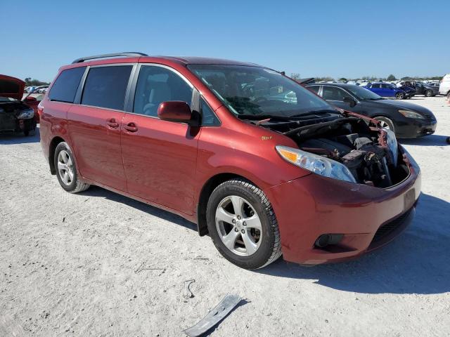 Photo 4 from auction – 2017 TOYOTA SIENNA LE with VIN 5TDKZ3DC6HS846937