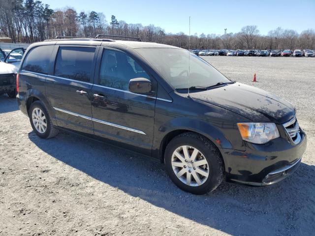 Photo 4 from auction – 2015 CHRYSLER TOWN & COU with VIN 2C4RC1BG9FR552691