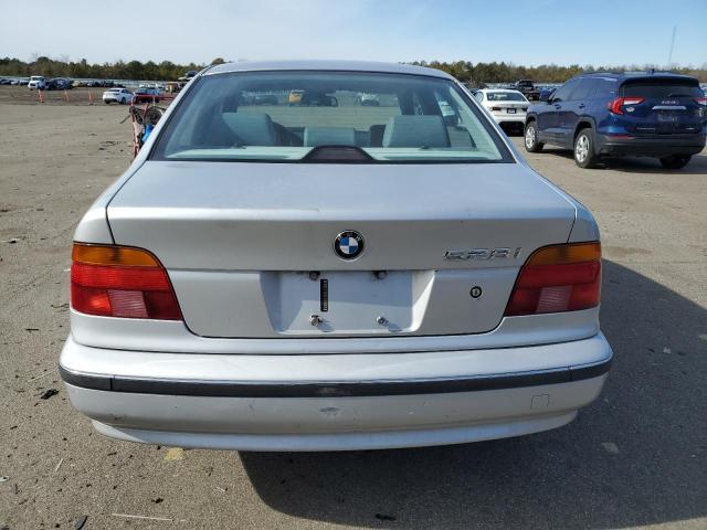 Photo 6 from auction – 2000 BMW 528 I AUTO with VIN WBADM6344YGV03599