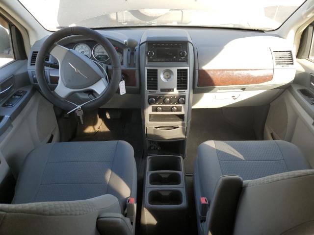 Photo 8 from auction – 2010 CHRYSLER TOWN & COU with VIN 2A4RR2D11AR441570