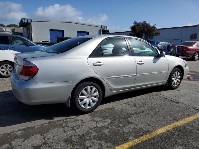 Photo 3 from auction – 2005 TOYOTA CAMRY LE with VIN 4T1BE30K15U559470