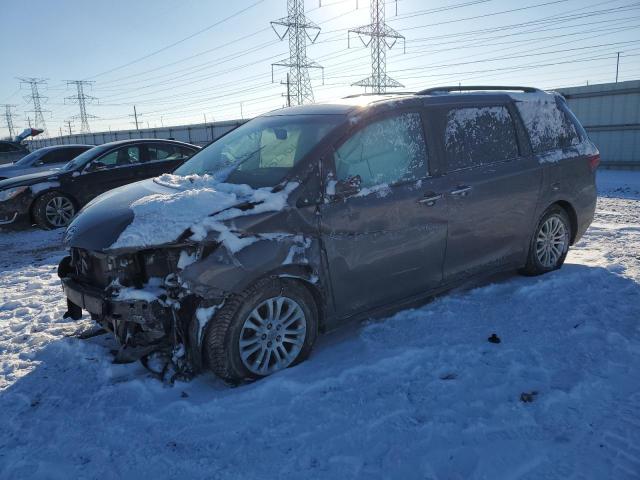 TOYOTA SIENNA XLE 2017 with VIN 5TDYZ3DC9HS776277 - Photo from auction