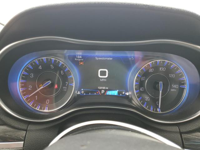 Photo 9 from auction – 2017 CHRYSLER 300 LIMITE with VIN 2C3CCAAG3HH552481