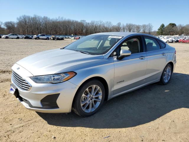FORD FUSION SE 2019 with VIN 3FA6P0LU2KR263510 - Photo from auction