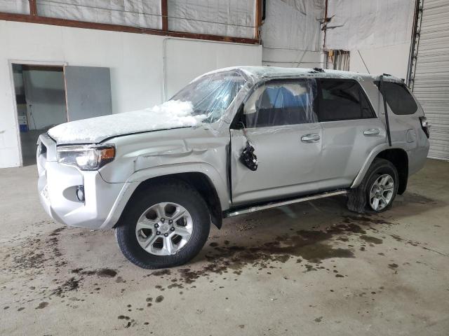 TOYOTA 4RUNNER SR 2014 with VIN JTEBU5JR9E5189616 - Photo from auction