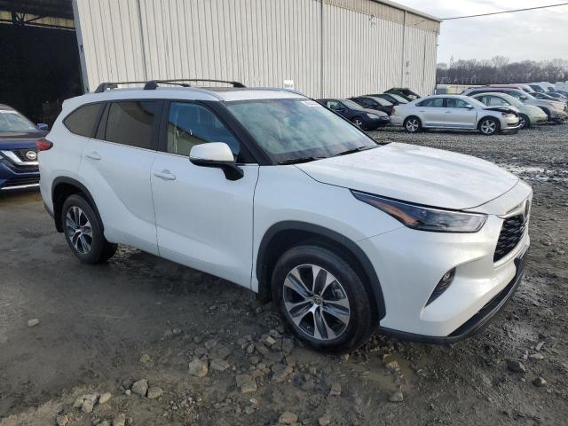 Photo 4 from auction – 2023 TOYOTA HIGHLANDER with VIN 5TDKDRBH8PS043786