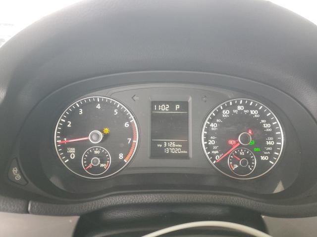 Photo 9 from auction – 2014 VOLKSWAGEN PASSAT S with VIN 1VWAH7A37EC021252