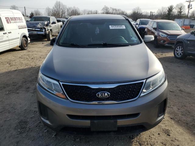 Photo 5 from auction – 2015 KIA SORENTO LX with VIN 5XYKTCA64FG567772