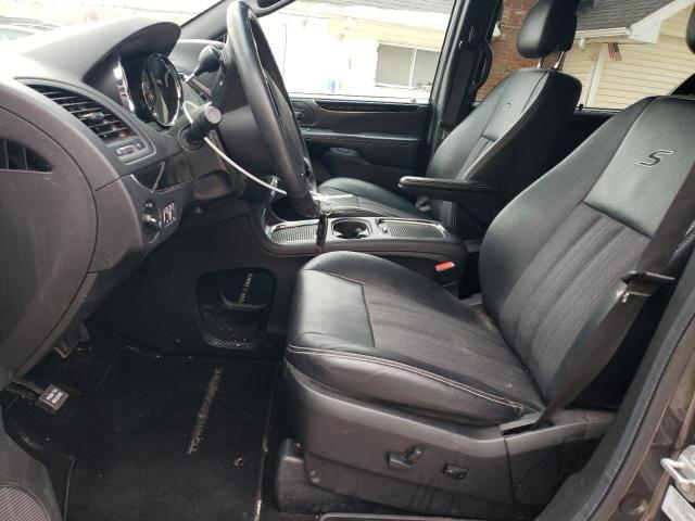 Photo 7 from auction – 2016 CHRYSLER TOWN & COU with VIN 2C4RC1HG1GR158420