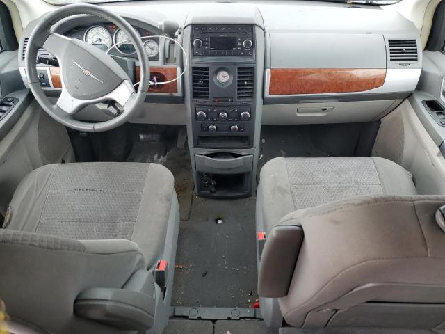 Photo 8 from auction – 2008 CHRYSLER TOWN & COU with VIN 2A8HR54P18R610724