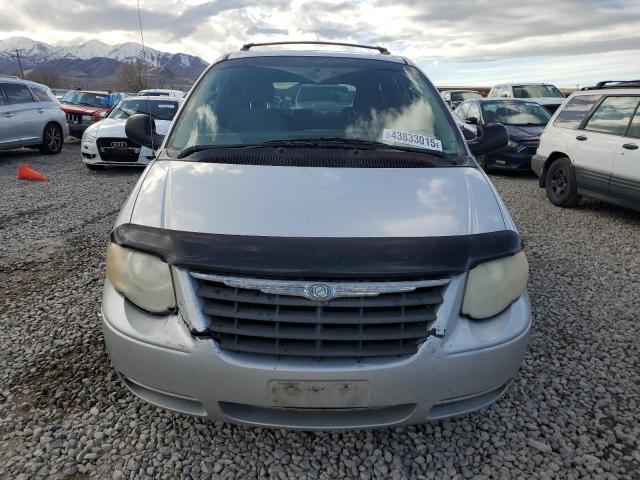 Photo 5 from auction – 2006 CHRYSLER TOWN & COU with VIN 2A4GP44R76R793445