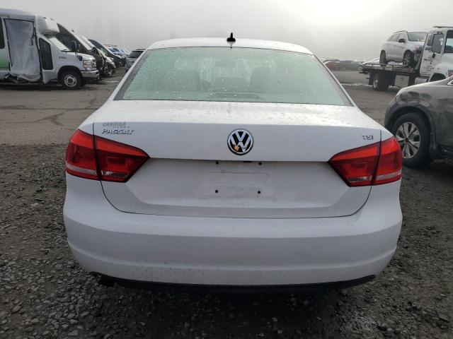 Photo 6 from auction – 2015 VOLKSWAGEN PASSAT S with VIN 1VWAT7A34FC107702