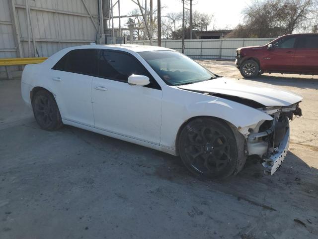 Photo 4 from auction – 2018 CHRYSLER 300 S with VIN 2C3CCABG5JH283551