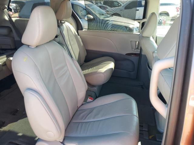 Photo 11 from auction – 2019 TOYOTA SIENNA with VIN 5TDYK3DC5ES413135