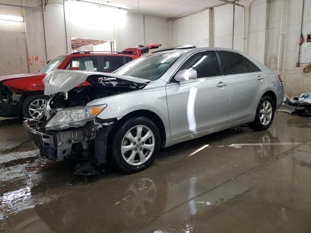 TOYOTA CAMRY BASE 2011 с VIN 4T4BF3EK2BR198127 - Снимка от търг