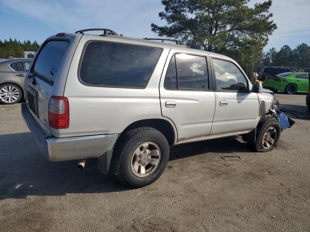 Photo 3 from auction – 1998 TOYOTA 4RUNNER SR with VIN JT3GN86R4W0069145