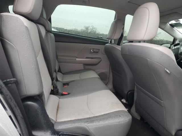 Photo 10 from auction – 2015 TOYOTA PRIUS V with VIN JTDZN3EU1FJ021528