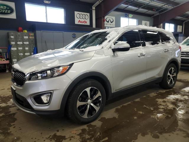 KIA SORENTO EX 2016 with VIN 5XYPHDA57GG104370 - Photo from auction
