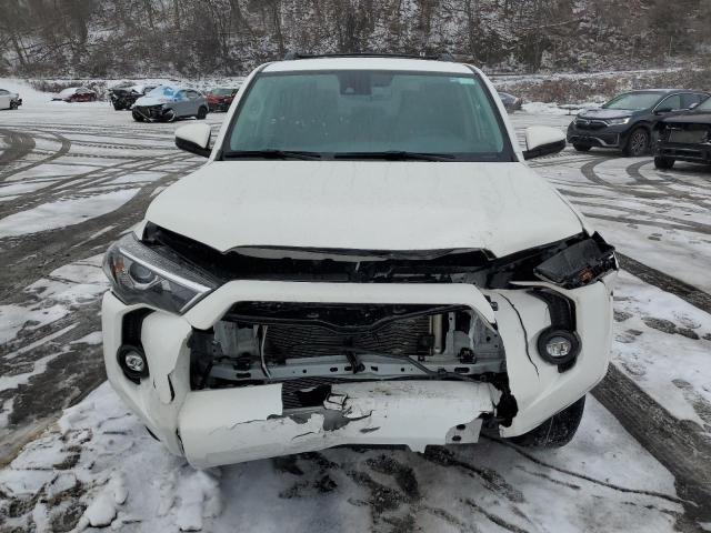 Photo 5 from auction – 2023 TOYOTA 4RUNNER SE with VIN JTEMU5JR4P6088182