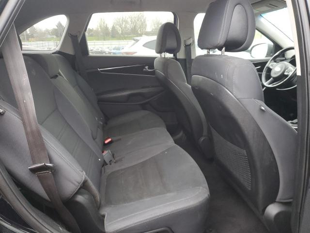 Photo 11 from auction – 2016 KIA SORENTO LX with VIN 5XYPG4A35GG085805