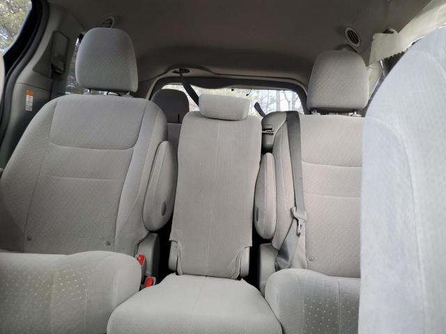 Photo 10 from auction – 2017 TOYOTA SIENNA LE with VIN 5TDKZ3DC4HS797706
