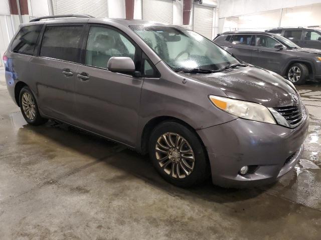 Photo 4 from auction – 2011 TOYOTA SIENNA XLE with VIN 5TDYK3DC6BS137690