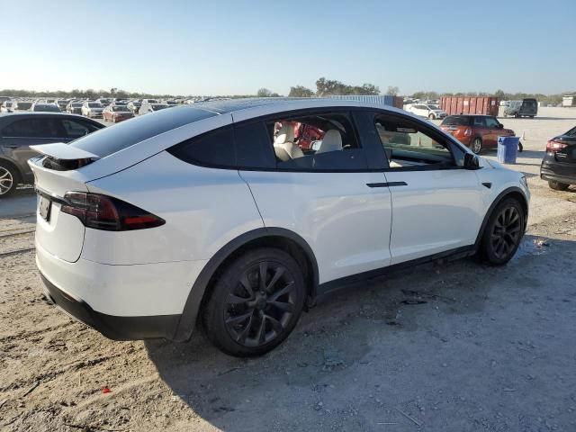 Photo 3 from auction – 2022 TESLA MODEL X with VIN 7SAXCBE53NF359599