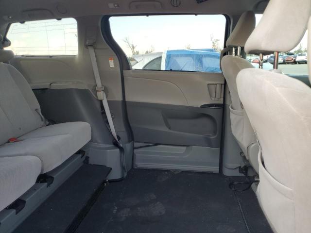 Photo 11 from auction – 2017 TOYOTA SIENNA LE with VIN 5TDKZ3DC8HS895802