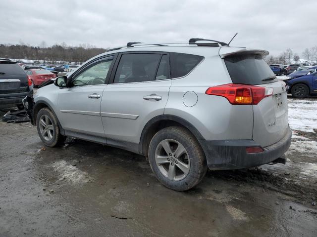 Photo 2 from auction – 2015 TOYOTA RAV4 XLE with VIN JTMRFREV7FD173255