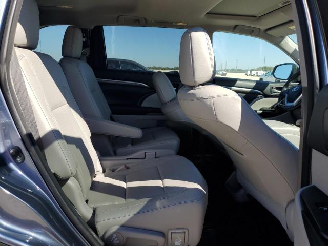 Zdjęcie 11 z aukcji – 2017 TOYOTA HIGHLANDER z VIN 5TDYZRFH9HS220434