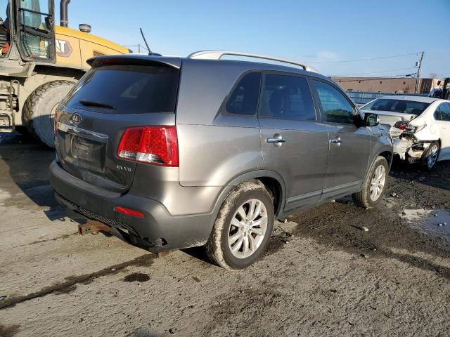 Photo 3 from auction – 2011 KIA SORENTO EX with VIN 5XYKU4A22BG067846
