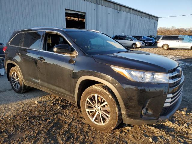 Photo 4 from auction – 2017 TOYOTA HIGHLANDER with VIN 5TDJZRFH9HS459483