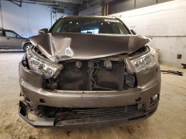 Photo 5 from auction – 2015 TOYOTA HIGHLANDER with VIN 5TDJKRFH7FS104815