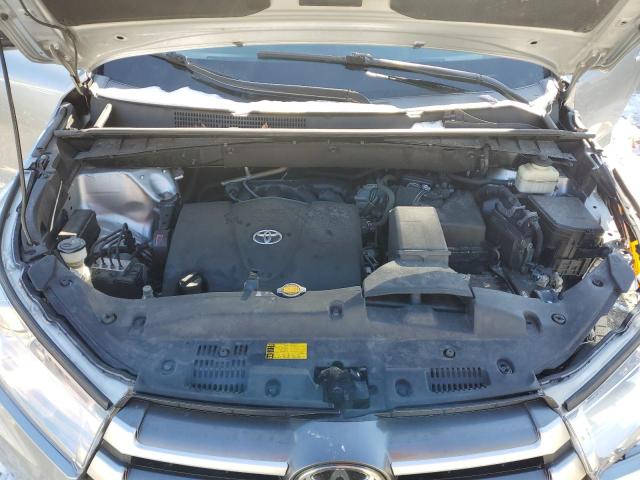 Photo 12 from auction – 2017 TOYOTA HIGHLANDER with VIN 5TDBZRFH2HS446563