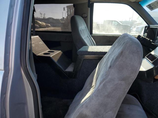 Photo 11 from auction – 1993 GMC YUKON with VIN 1GKEK18K3PJ741909