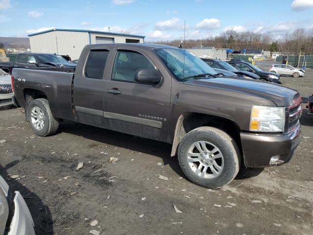 Фото 4 с аукциона – 2007 CHEVROLET SILVERADO с VIN 1GCEK19007E502836