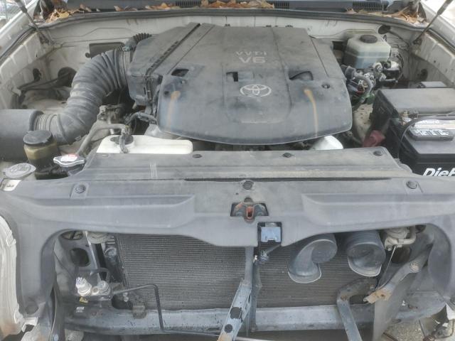 Photo 11 from auction – 2004 TOYOTA 4RUNNER SR with VIN JTEZU14RX40031557